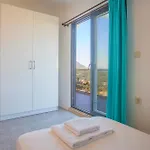 Celebrity E Villa